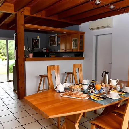 Les D'any Et Jean-louis Bed and Breakfast