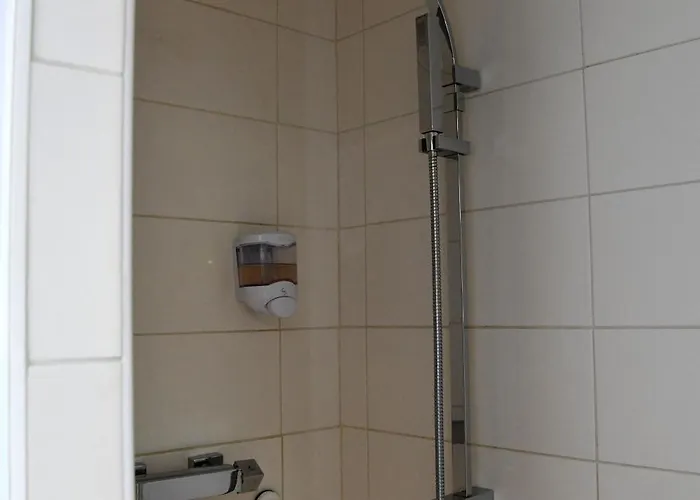 לינה וארוחת בוקר Les D'any Et Jean-louis 3*