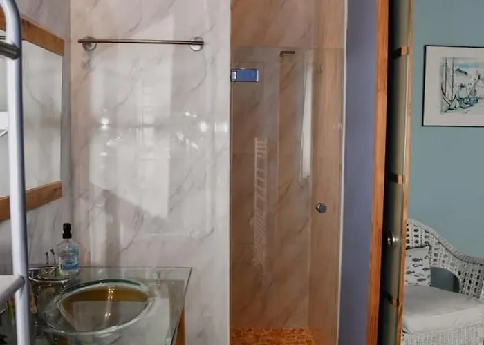 לינה וארוחת בוקר Les D'any Et Jean-louis מיוס