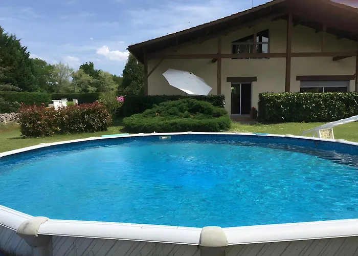 Les D'any Et Jean-louis לינה וארוחת בוקר מיוס